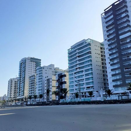 Beachfront Standard Apartment in Central Location Mongagua Exterior photo